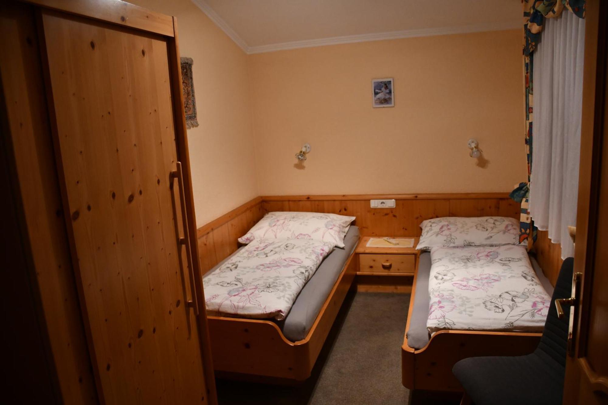 Gaestehaus Brugger Neukirchen am Großvenediger Pokoj fotografie
